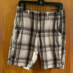 Urban Pipeline shorts size medium